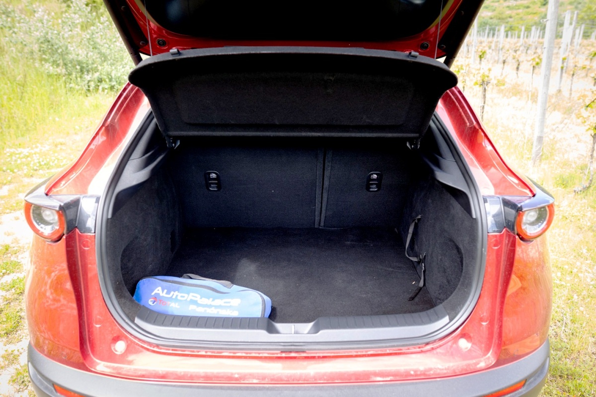 Mazda CX-30 2,0 Skyactiv-G 150 AWD - test 2021