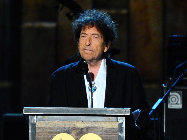 Music-Dylan's Return