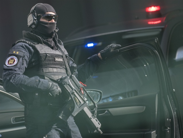 Polícia / Kukláč / NAKA / Komando /