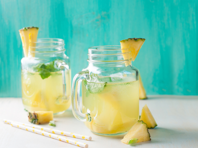 ananás, ananásová voda, nápoj, limonáda