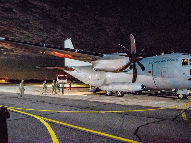 špeciál lietadlo SR air force afganistan