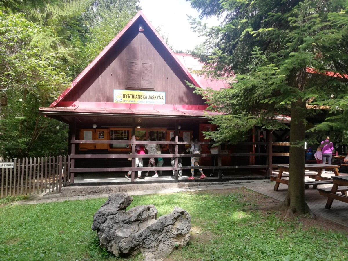 Bystrianska jaskyňa