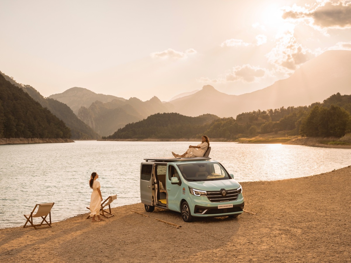 8-2021 - Show-car HIPPIE CAVIAR HOTEL