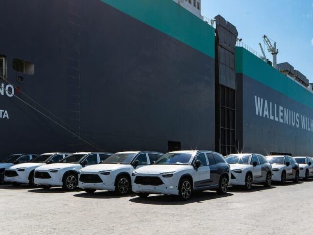 Nio-ES8-export-Shanghai-Waigaoqiao-Port-1024x576