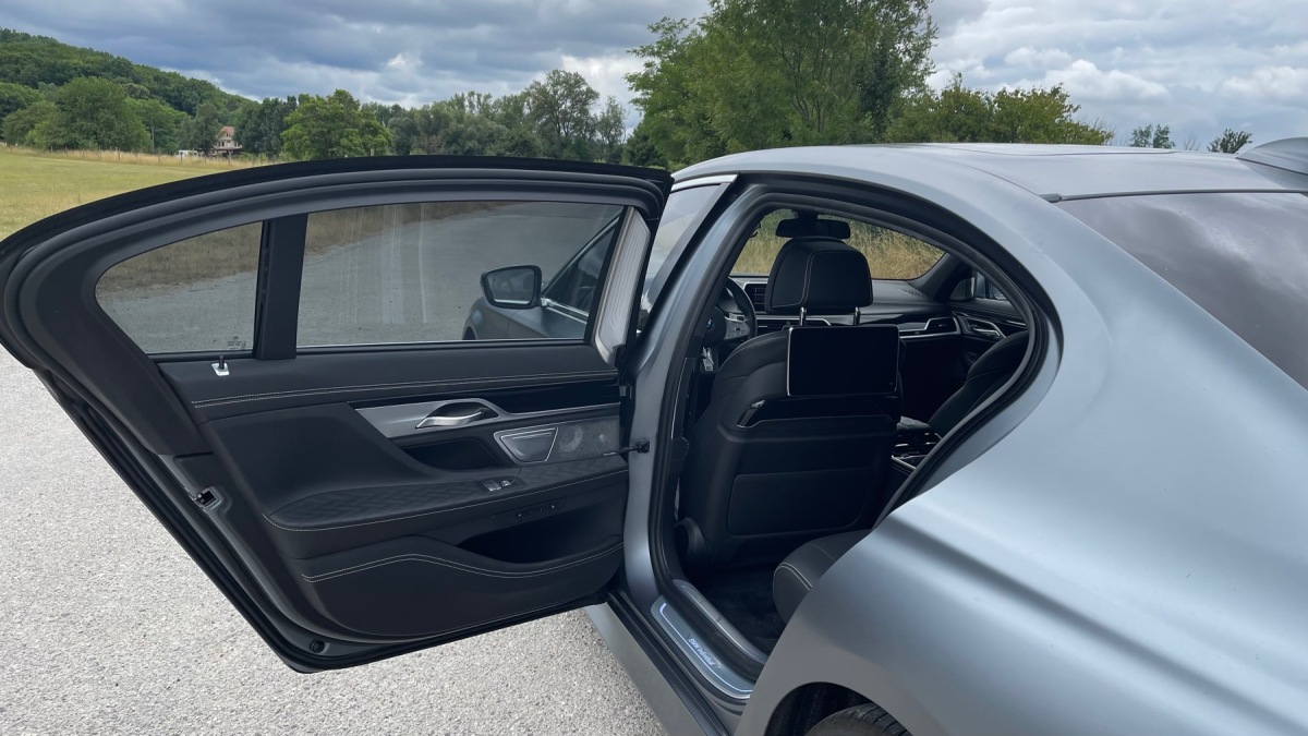 BMW 740Ld xDrive (2021)