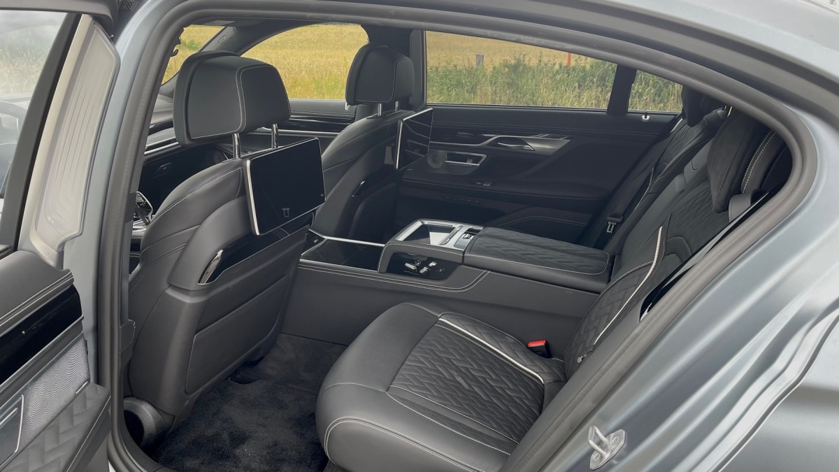 BMW 740Ld xDrive (2021)