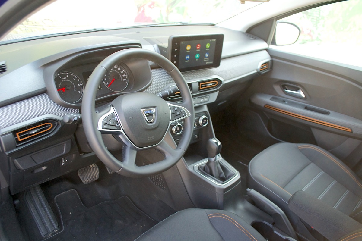 Dacia Sandero Stepway 1.0 TCe CVT (2021)