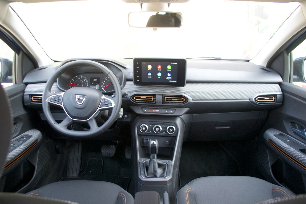 Dacia Sandero Stepway 1.0 TCe CVT (2021)