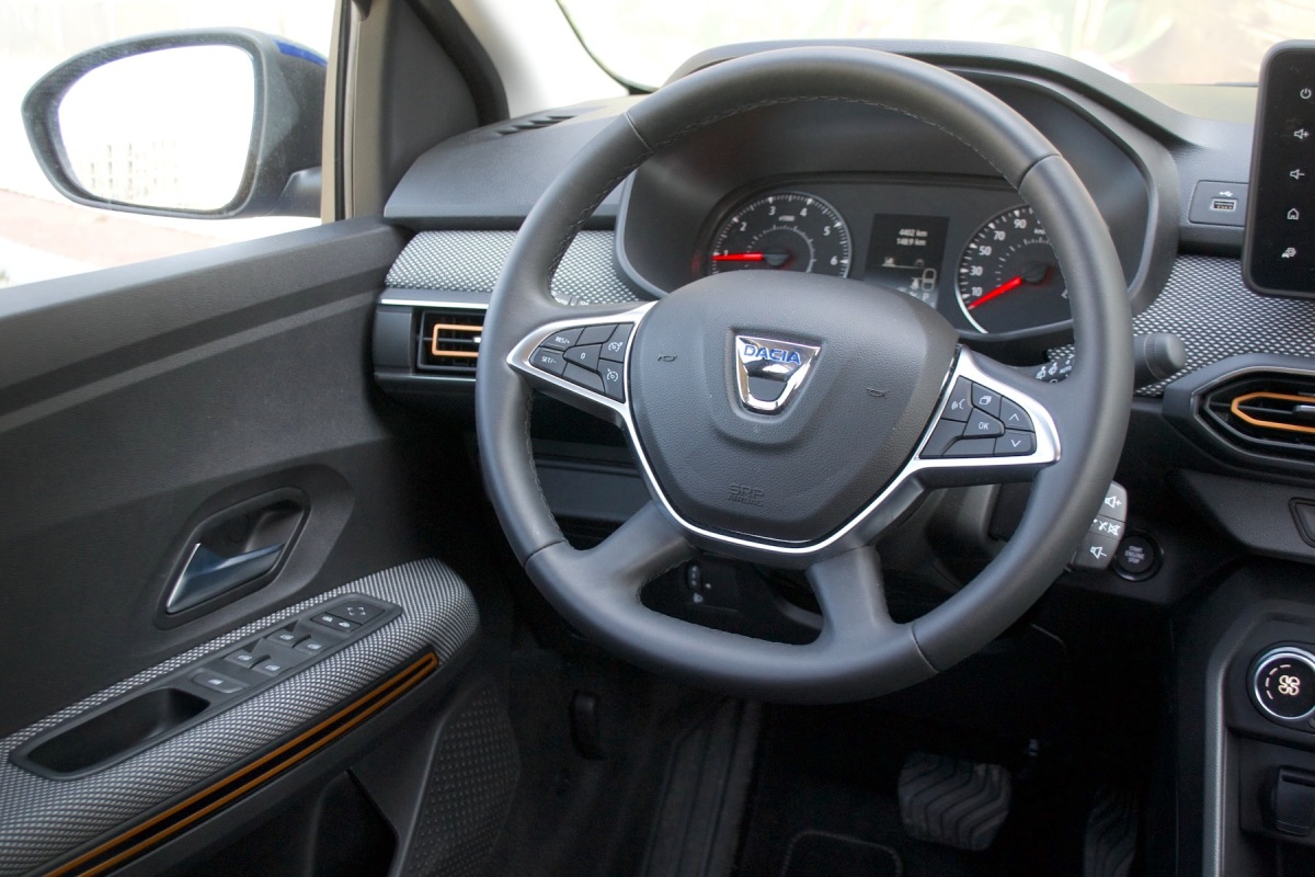Dacia Sandero Stepway 1.0 TCe CVT (2021)