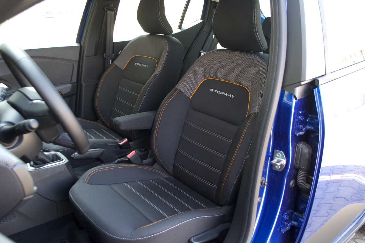 Dacia Sandero Stepway 1.0 TCe CVT (2021)