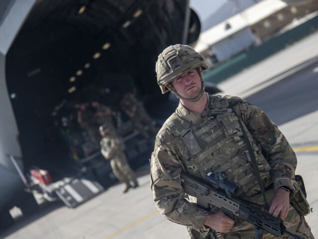 Afganistan / Británia / Vojak / Armáda /