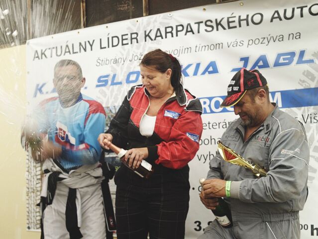 Laska pod kapotou  9 