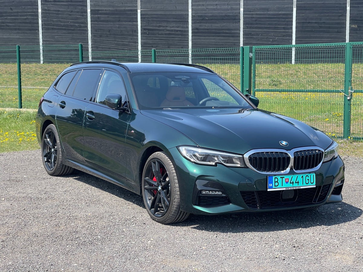 BMW 330e xDrive Touring (2021)