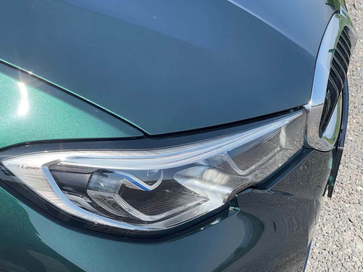 BMW 330e xDrive Touring (2021)