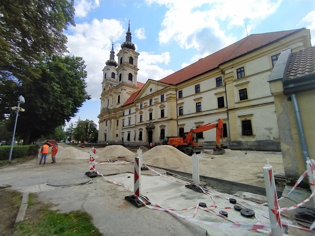 šaštín stráže bazilika, pápež