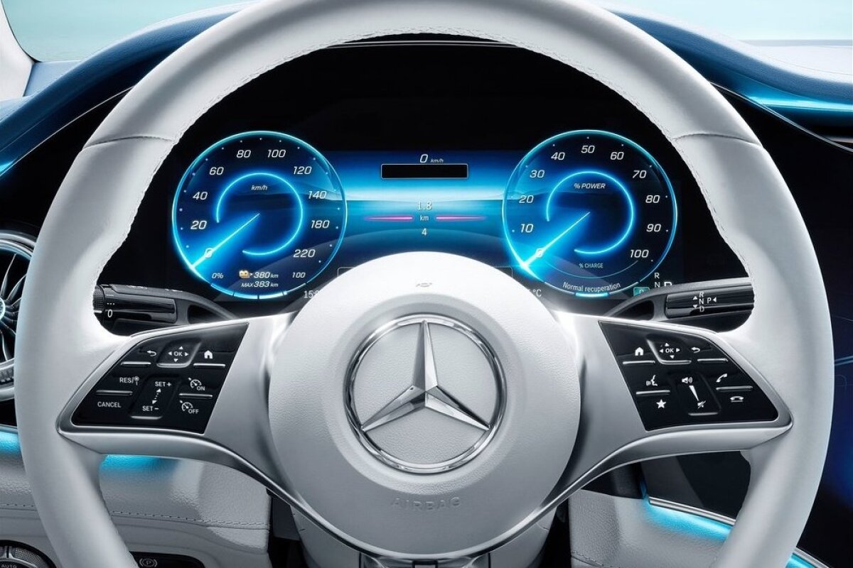 Mercedes-Benz EQE - 2022