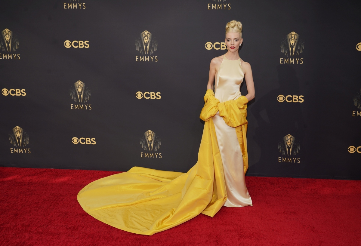 Herečka Anya Taylor-Joy v kreácii Christian Dior Couture.