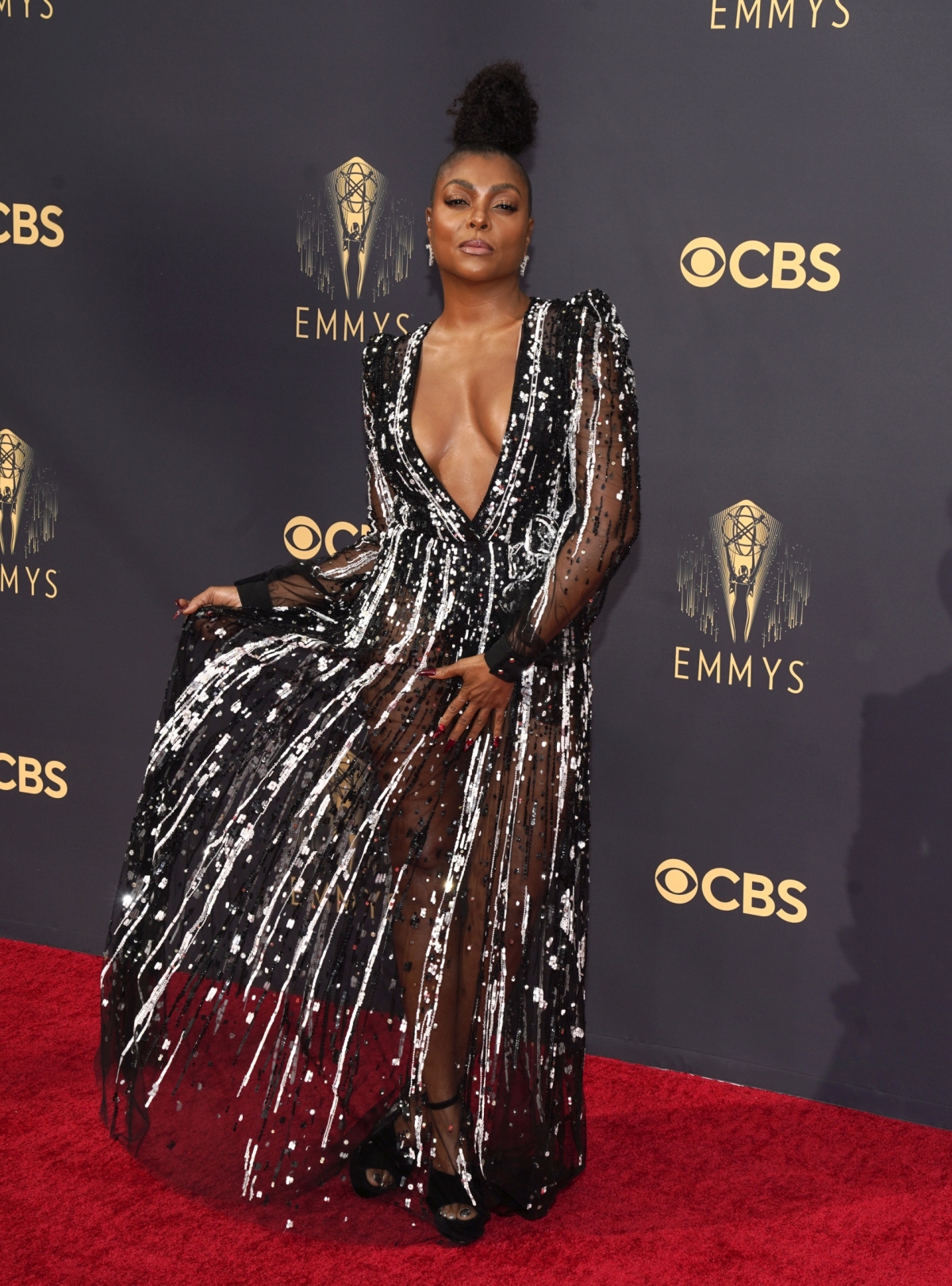Herečka Taraji P. Henson v šatách z dielne značky Elie Saab.