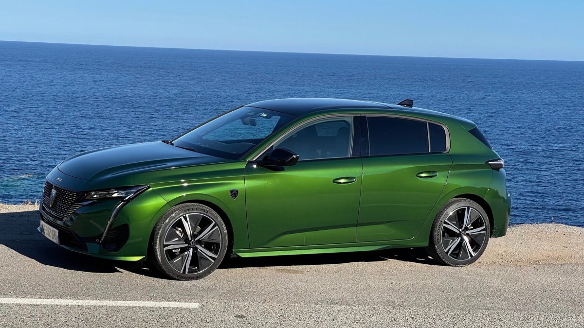 Peugeot 308 1.2 PureTech 130k EAT8 (2021)