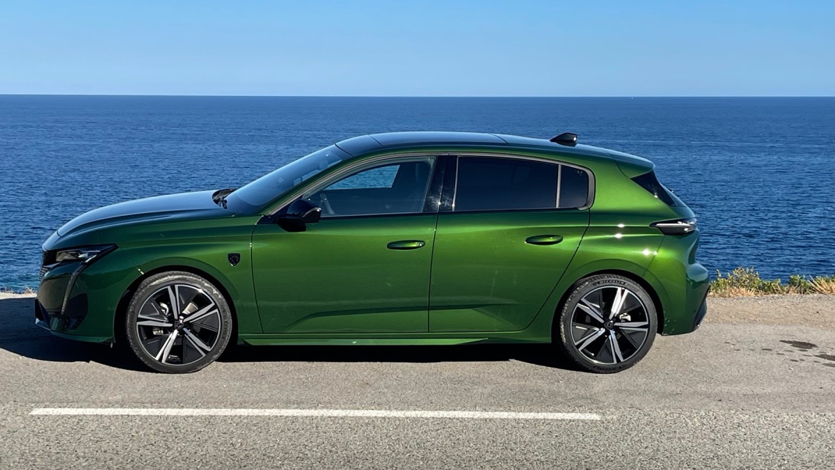 Peugeot 308 1.2 PureTech 130k EAT8 (2021)