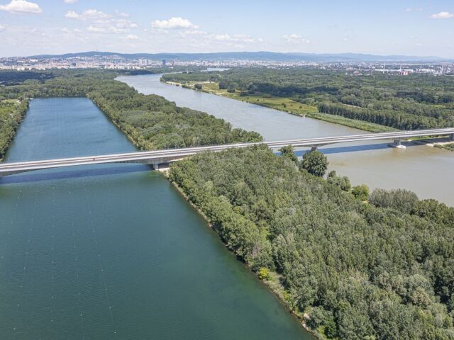 SR D4R7 diaľnica výstavba nultý obchvat Bratislava BAX