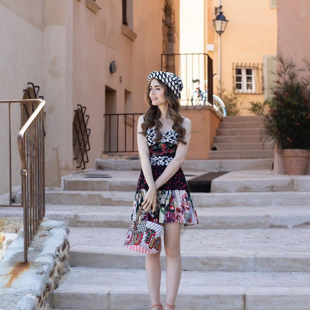 emily in paris, lily collins,