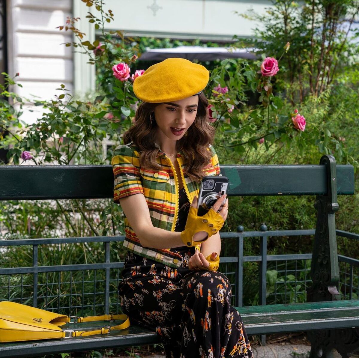 emily in paris, lily collins,