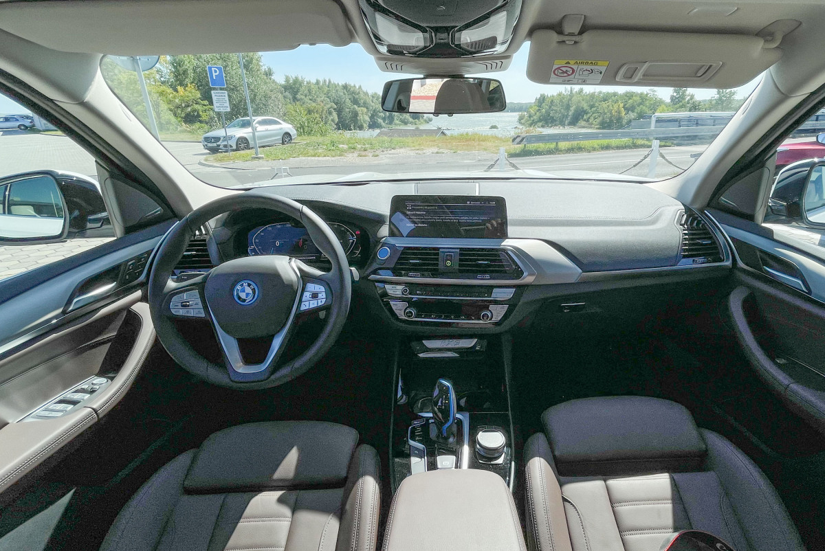 BMW iX3 - test 2021