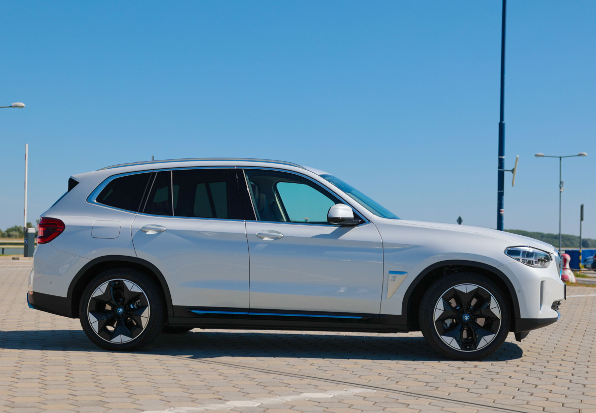 BMW iX3 - test 2021