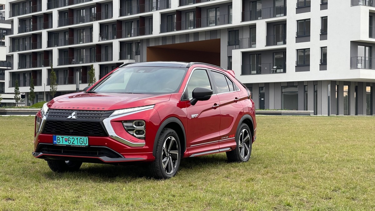 Mitsubishi Eclipse Cross PHEV (2021)