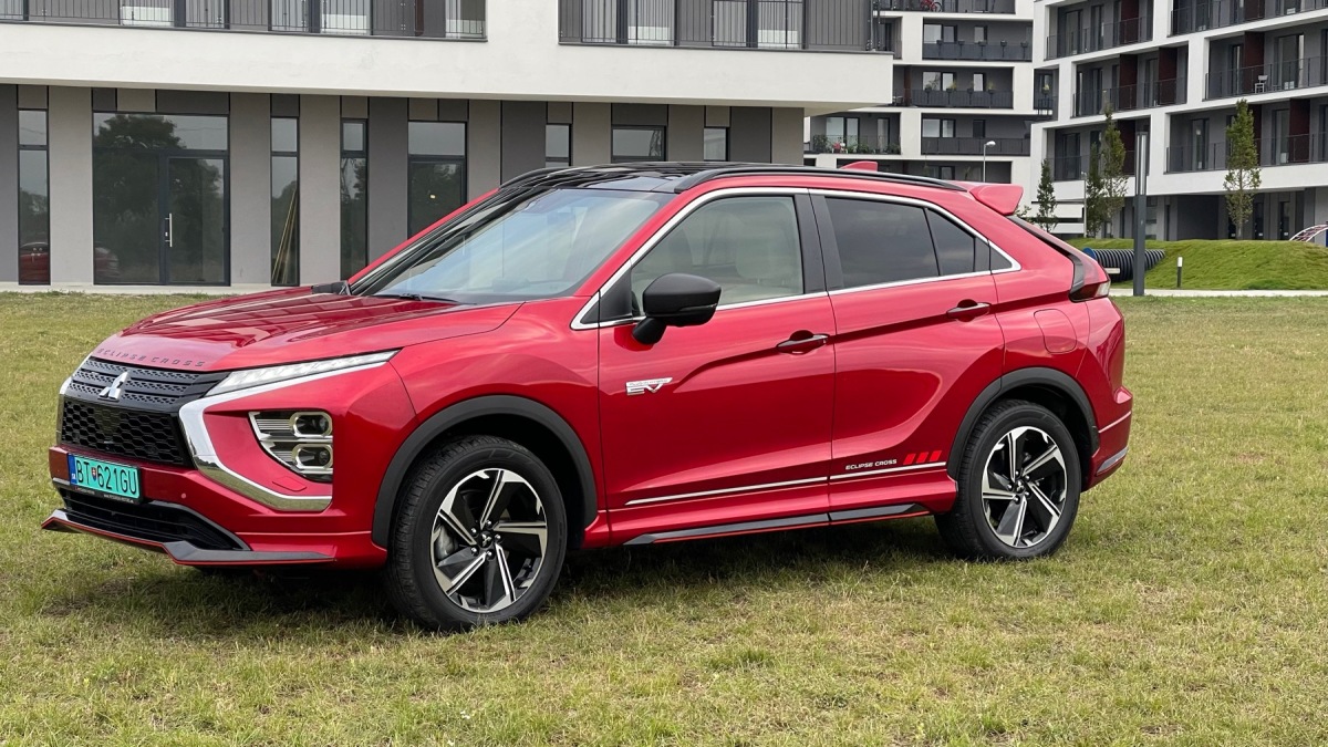 Mitsubishi Eclipse Cross PHEV (2021)