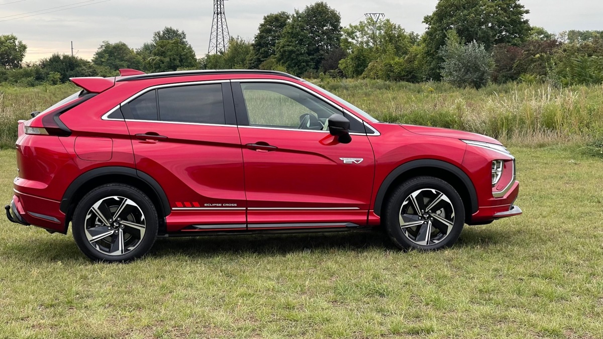 Mitsubishi Eclipse Cross PHEV (2021)