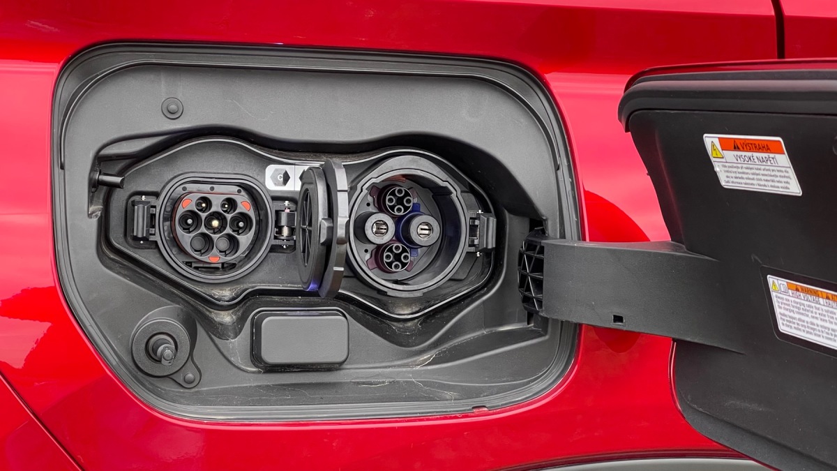 Mitsubishi Eclipse Cross PHEV (2021)