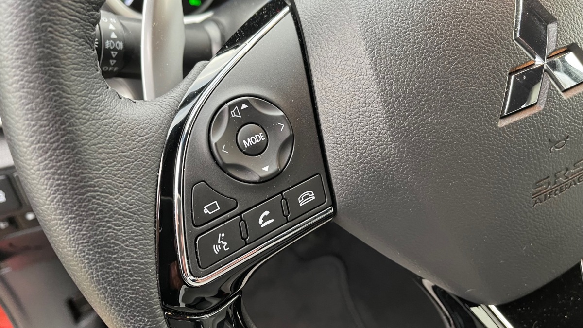 Mitsubishi Eclipse Cross PHEV (2021)