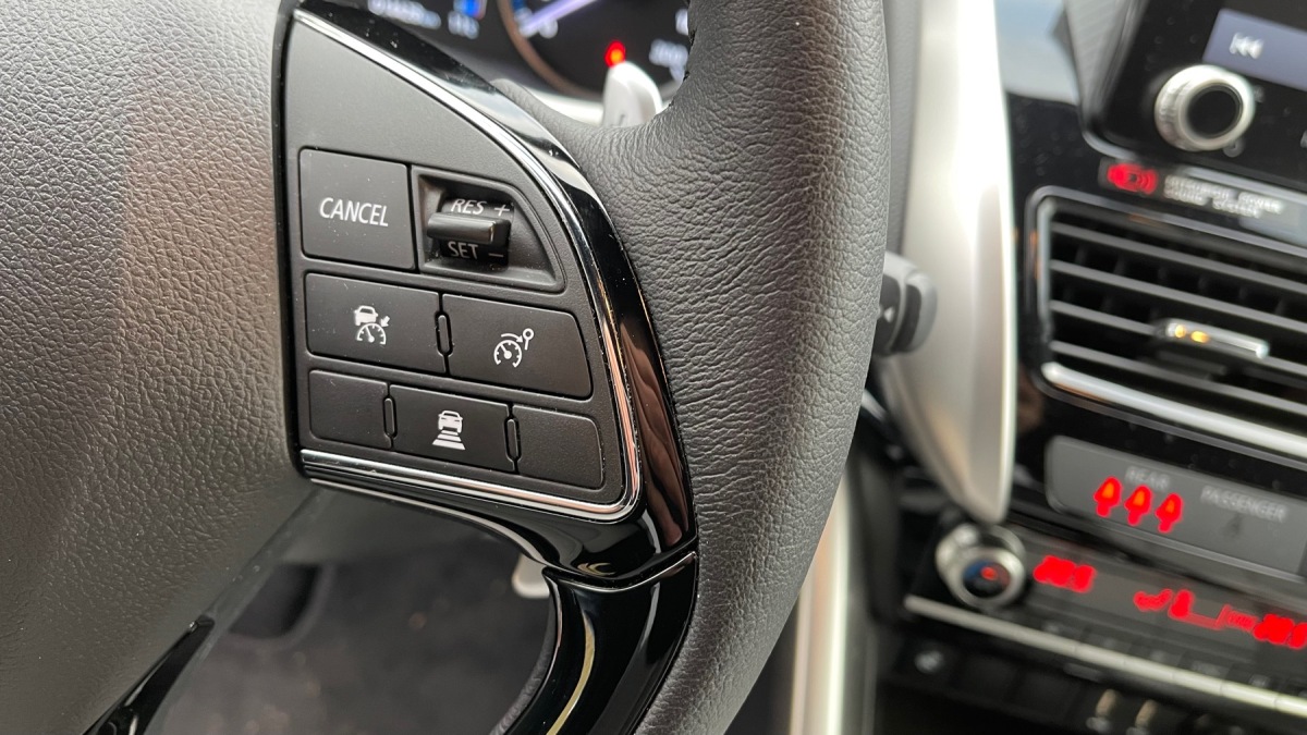 Mitsubishi Eclipse Cross PHEV (2021)
