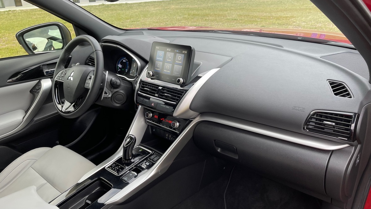 Mitsubishi Eclipse Cross PHEV (2021)