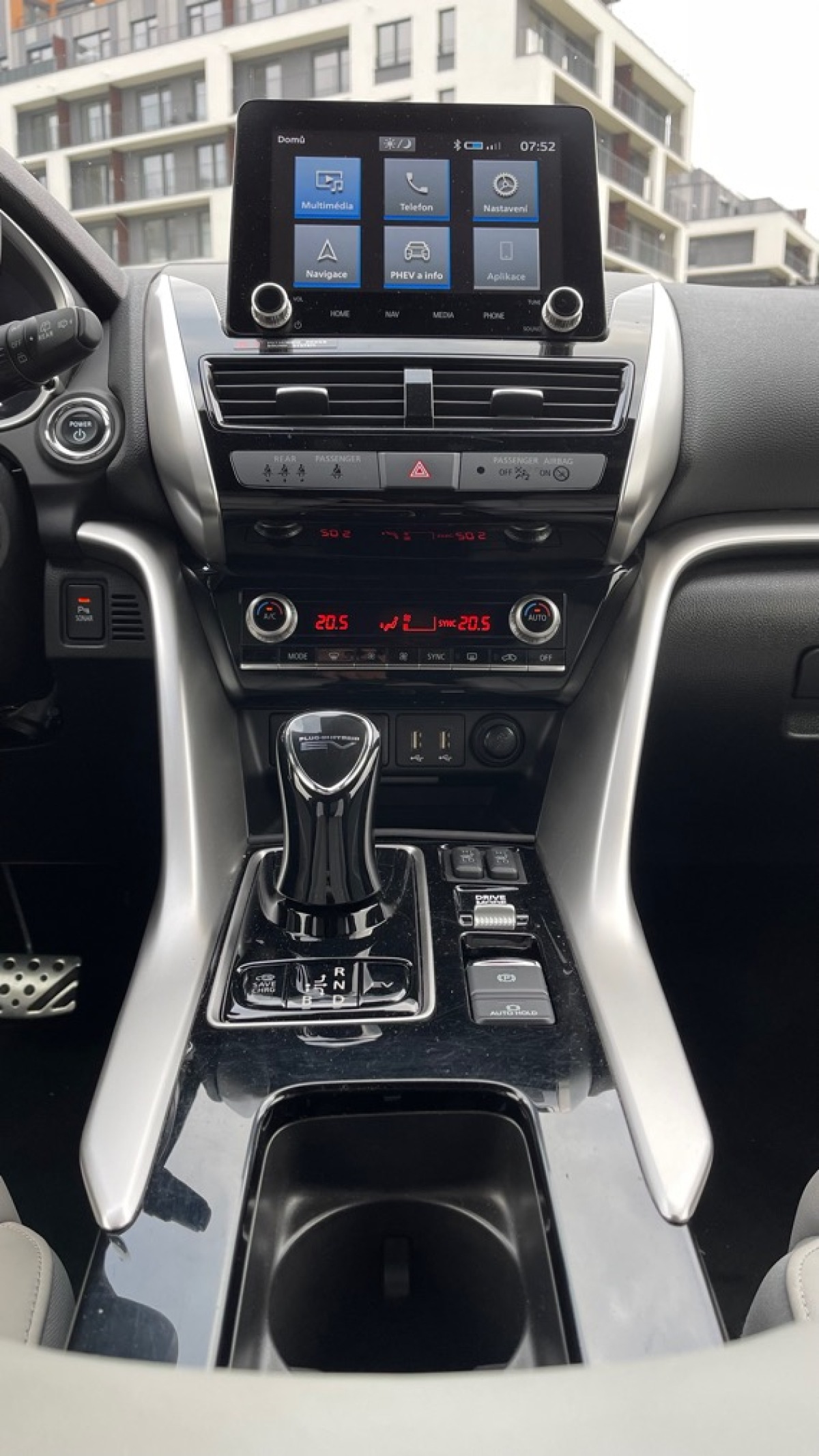 Mitsubishi Eclipse Cross PHEV (2021)