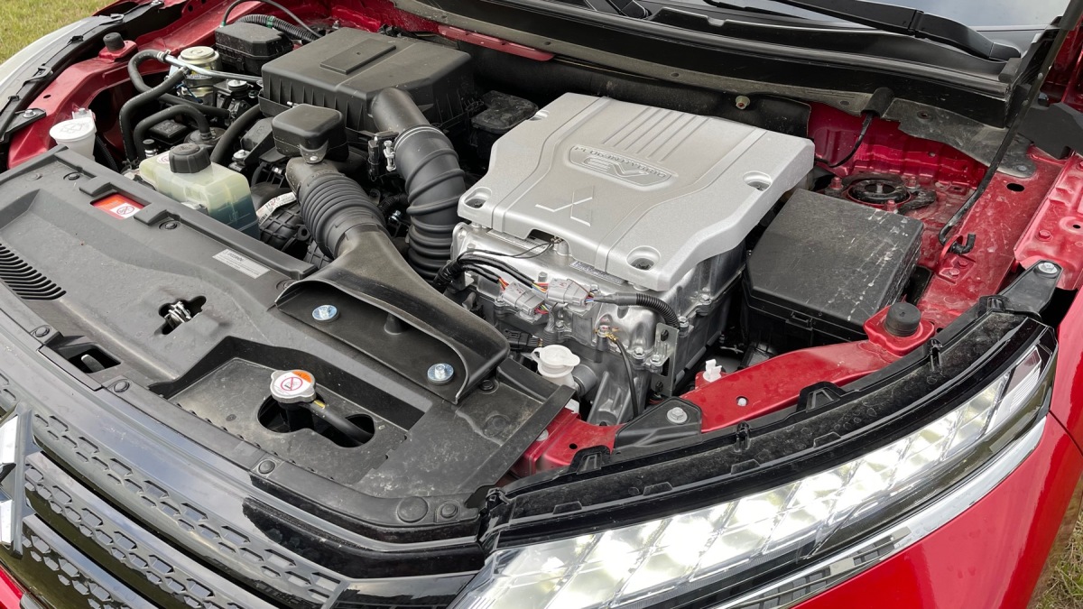 Mitsubishi Eclipse Cross PHEV (2021)