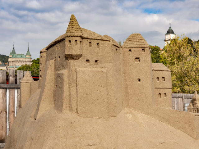 Pieskové sochy Bojnice 2021, hrad Slovenská Ľupča