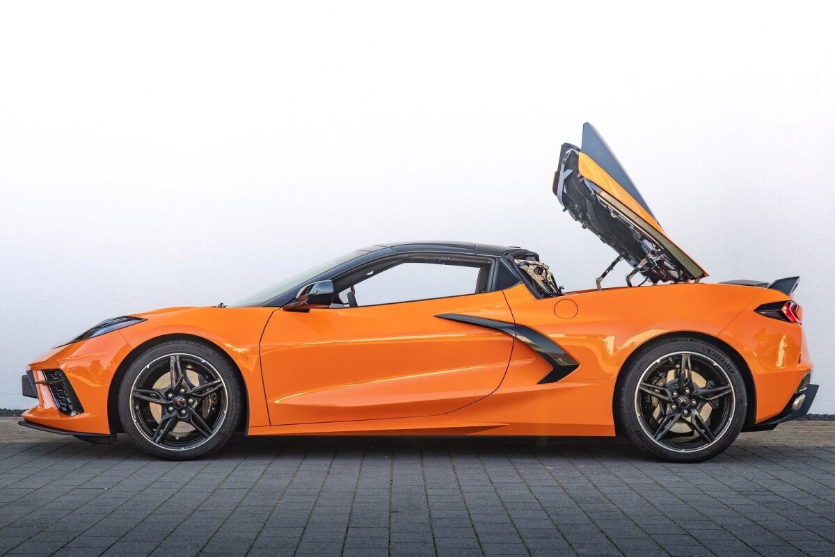Chevrolet Corvette Stingray Convertible EÚ - 2021