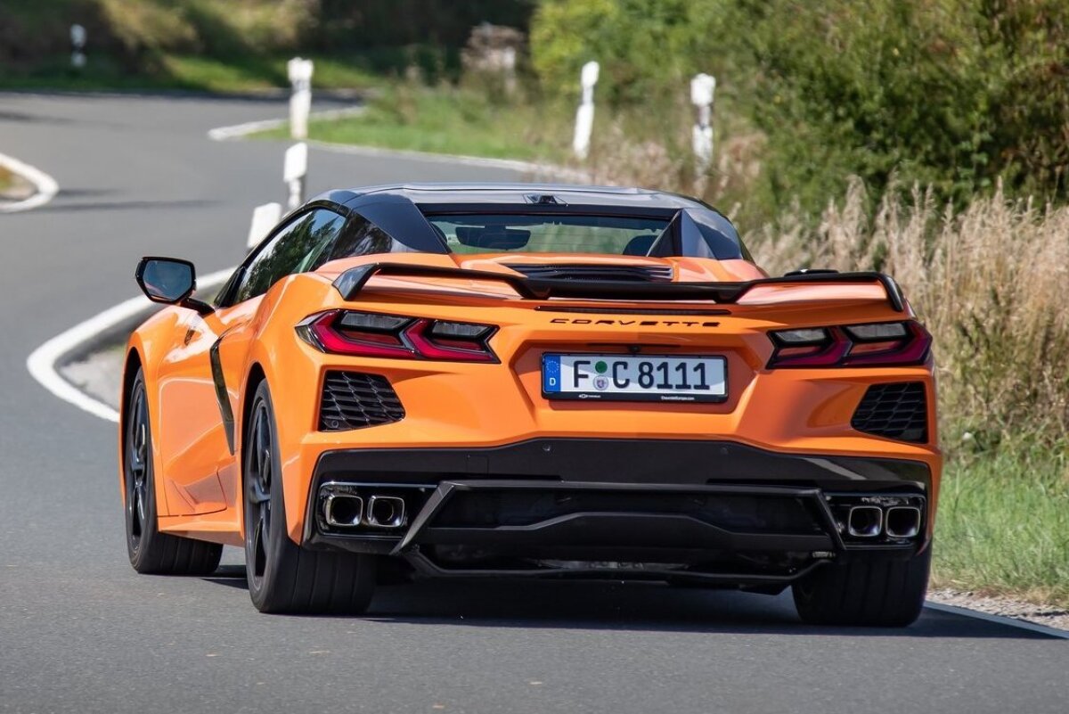 Chevrolet Corvette Stingray Convertible EÚ - 2021