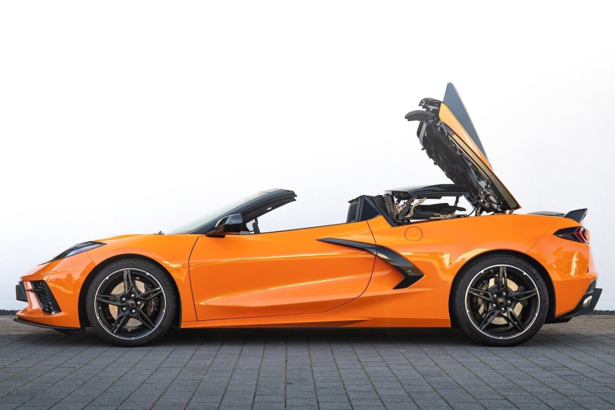 Chevrolet Corvette Stingray Convertible EÚ - 2021
