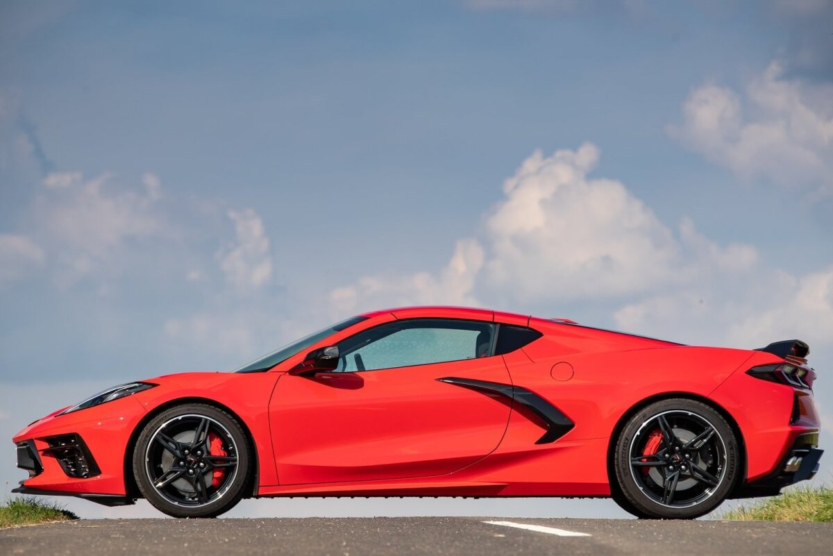 Chevrolet Corvette Stingray EÚ - 2021