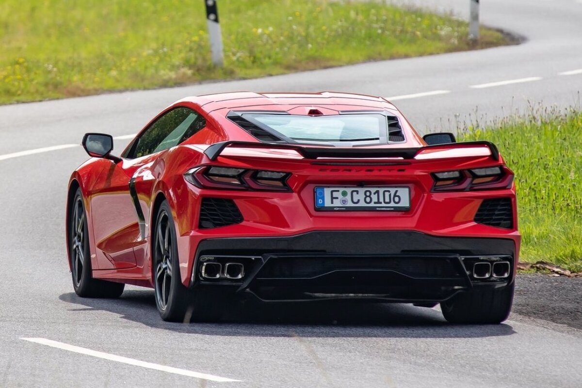 Chevrolet Corvette Stingray EÚ - 2021
