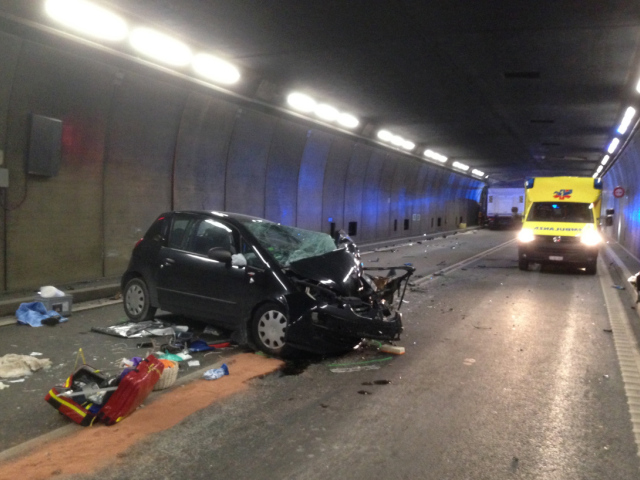 Švajčiarsko tunel nehoda uzatvorenie
