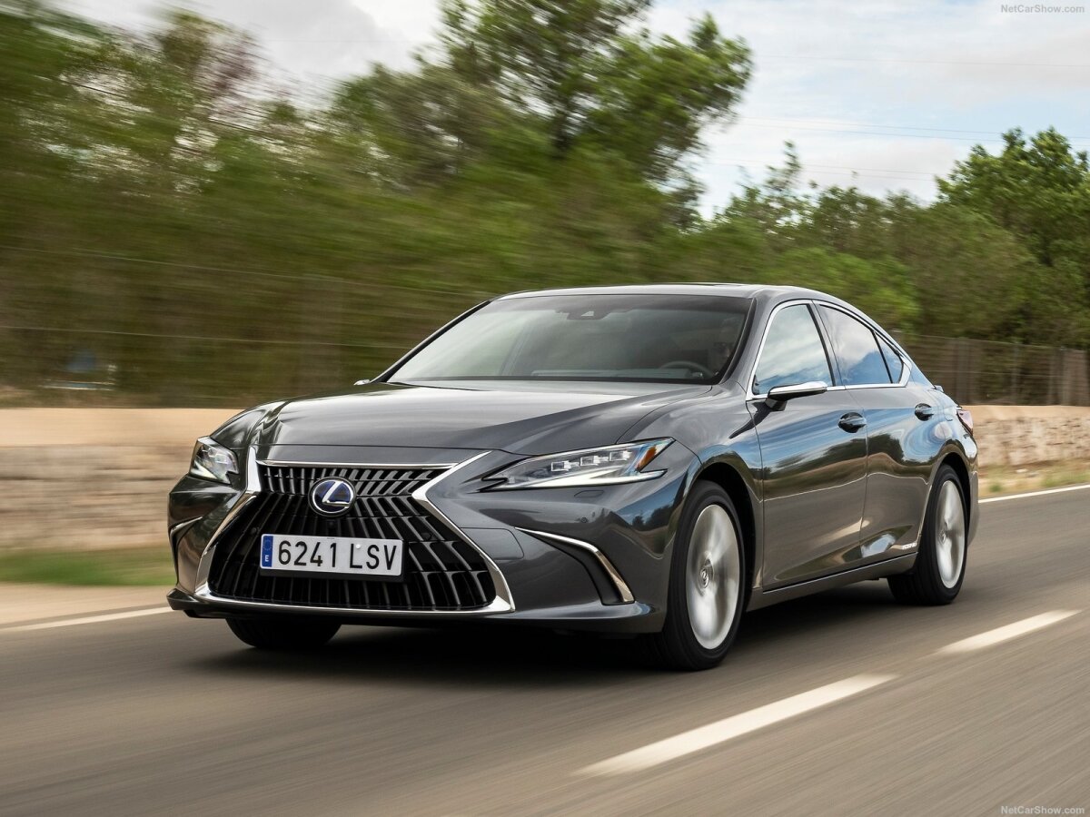 Lexus ES 300h - 2021