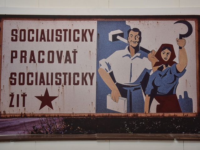 Komunizmus / Socializmus / KSČ /