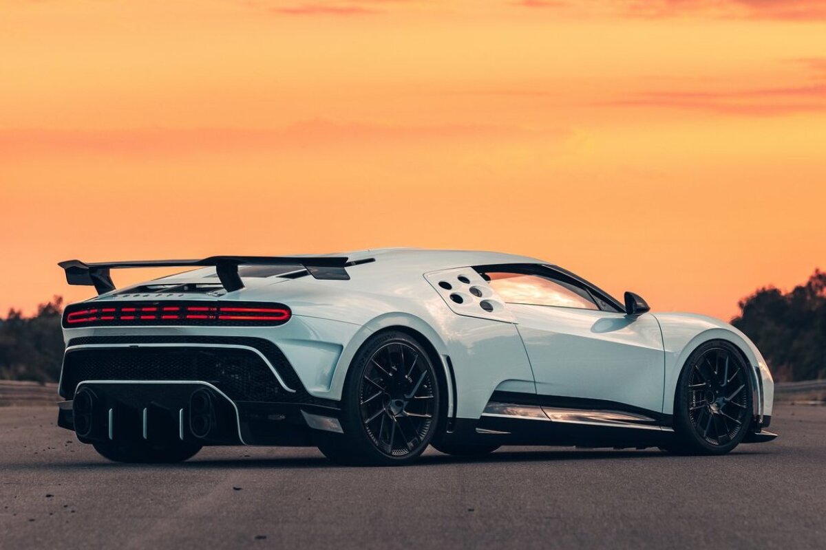 Bugatti Centodieci - 2021