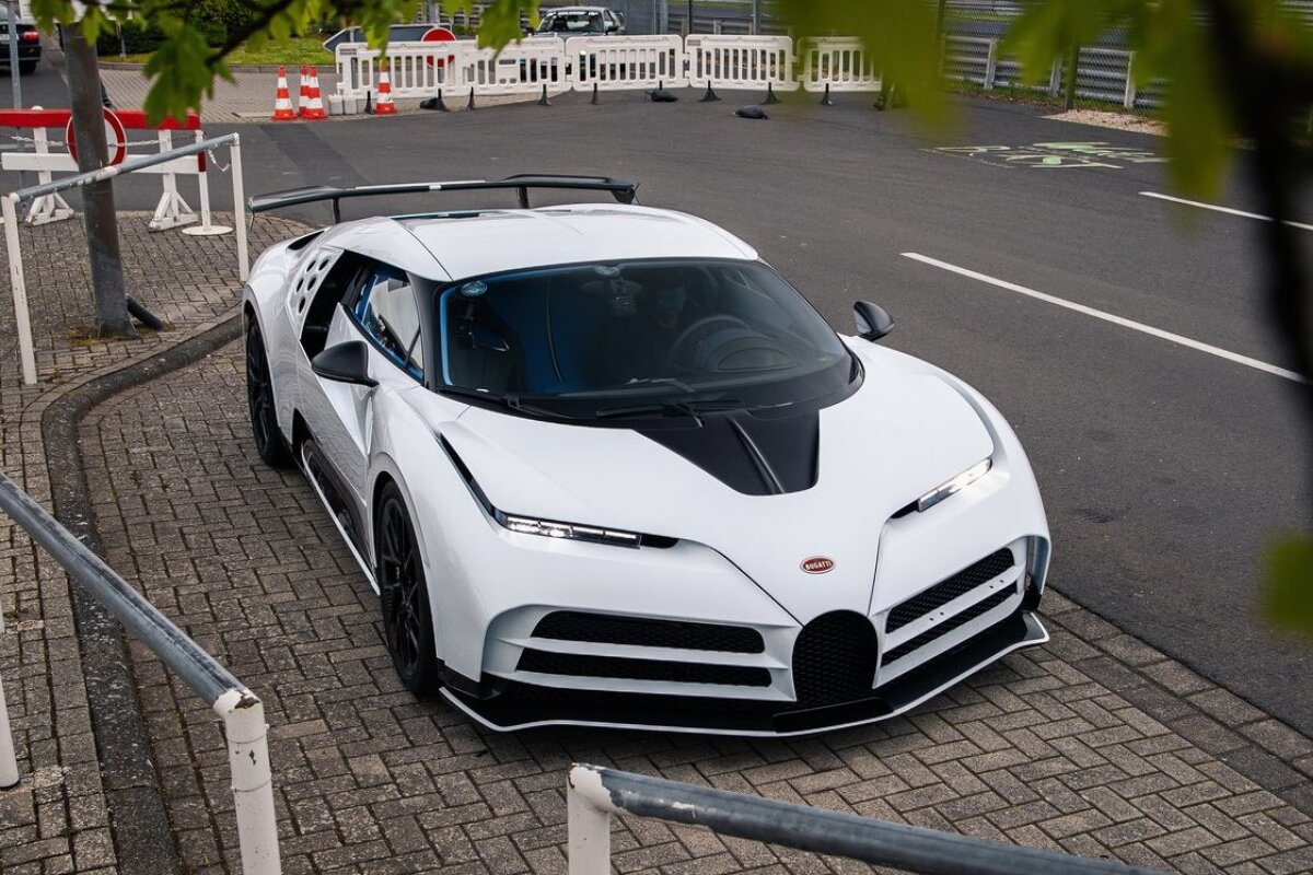 Bugatti Centodieci - 2021