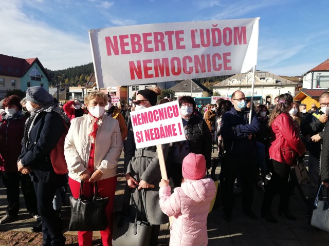 protest, trstená